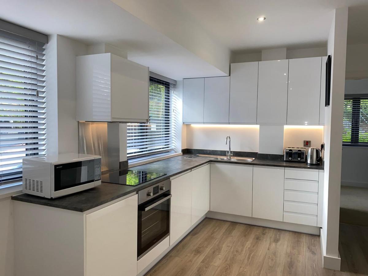Roomotel - Broadoaks Apartments Solihull Eksteriør billede