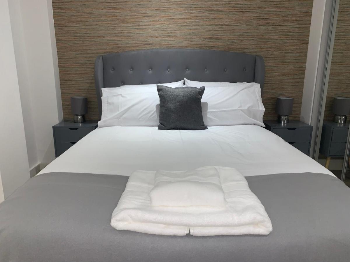Roomotel - Broadoaks Apartments Solihull Eksteriør billede