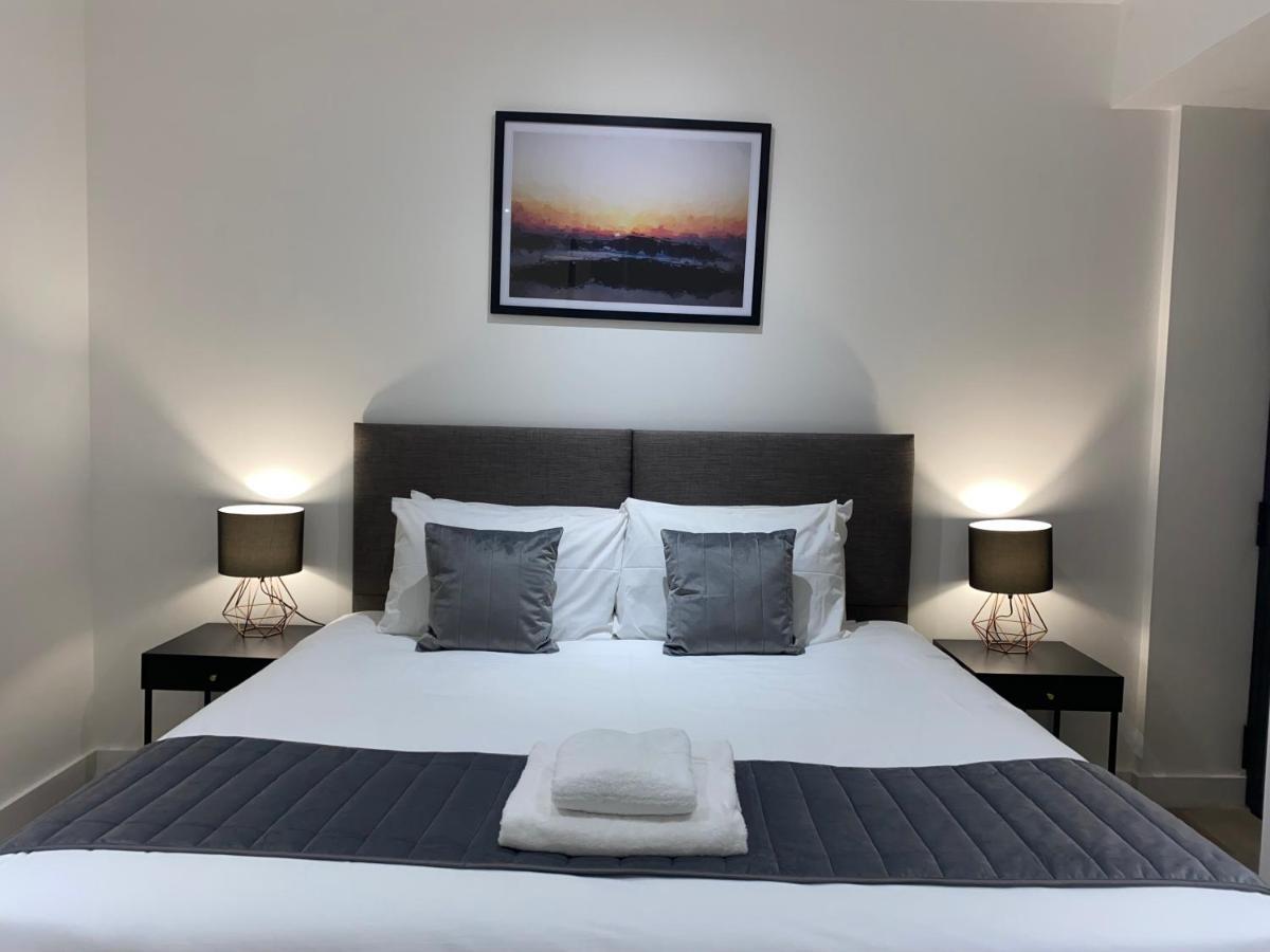 Roomotel - Broadoaks Apartments Solihull Eksteriør billede