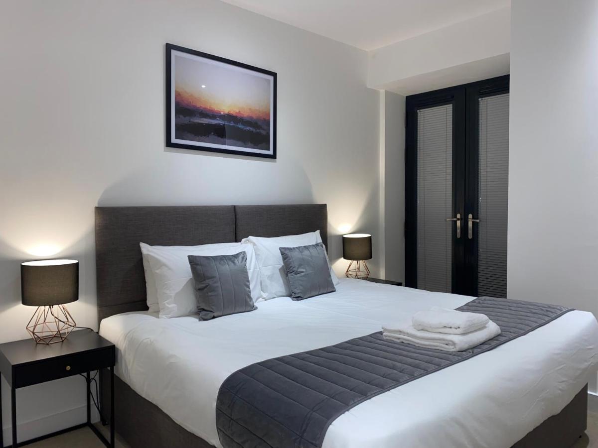Roomotel - Broadoaks Apartments Solihull Eksteriør billede