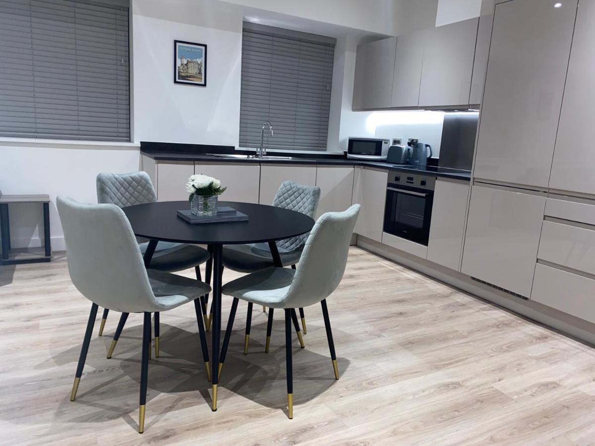 Roomotel - Broadoaks Apartments Solihull Eksteriør billede
