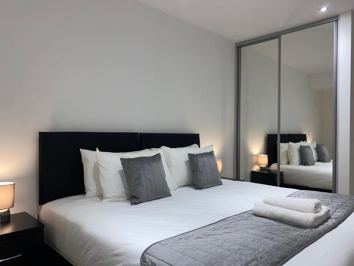 Roomotel - Broadoaks Apartments Solihull Eksteriør billede