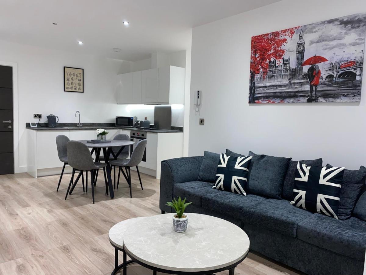 Roomotel - Broadoaks Apartments Solihull Eksteriør billede