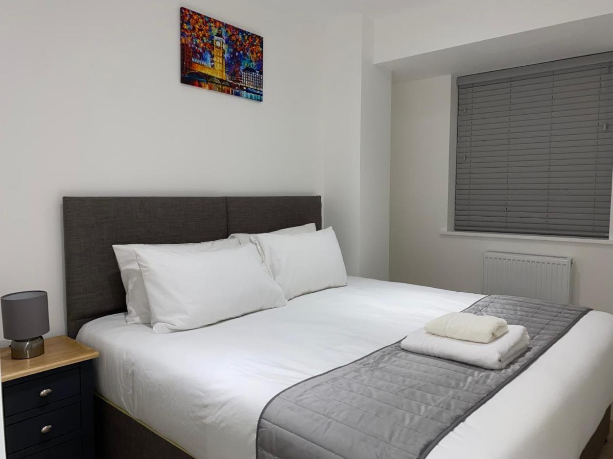 Roomotel - Broadoaks Apartments Solihull Eksteriør billede