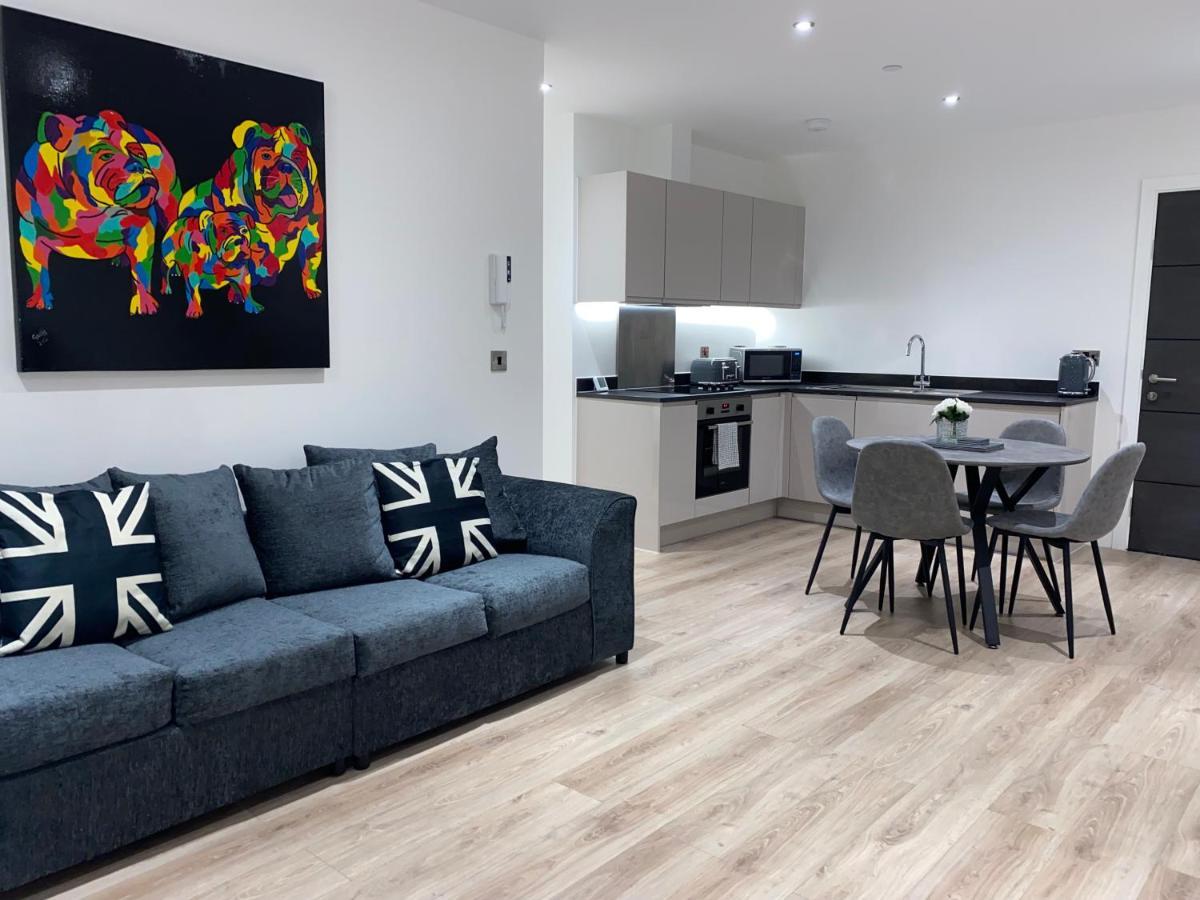 Roomotel - Broadoaks Apartments Solihull Eksteriør billede