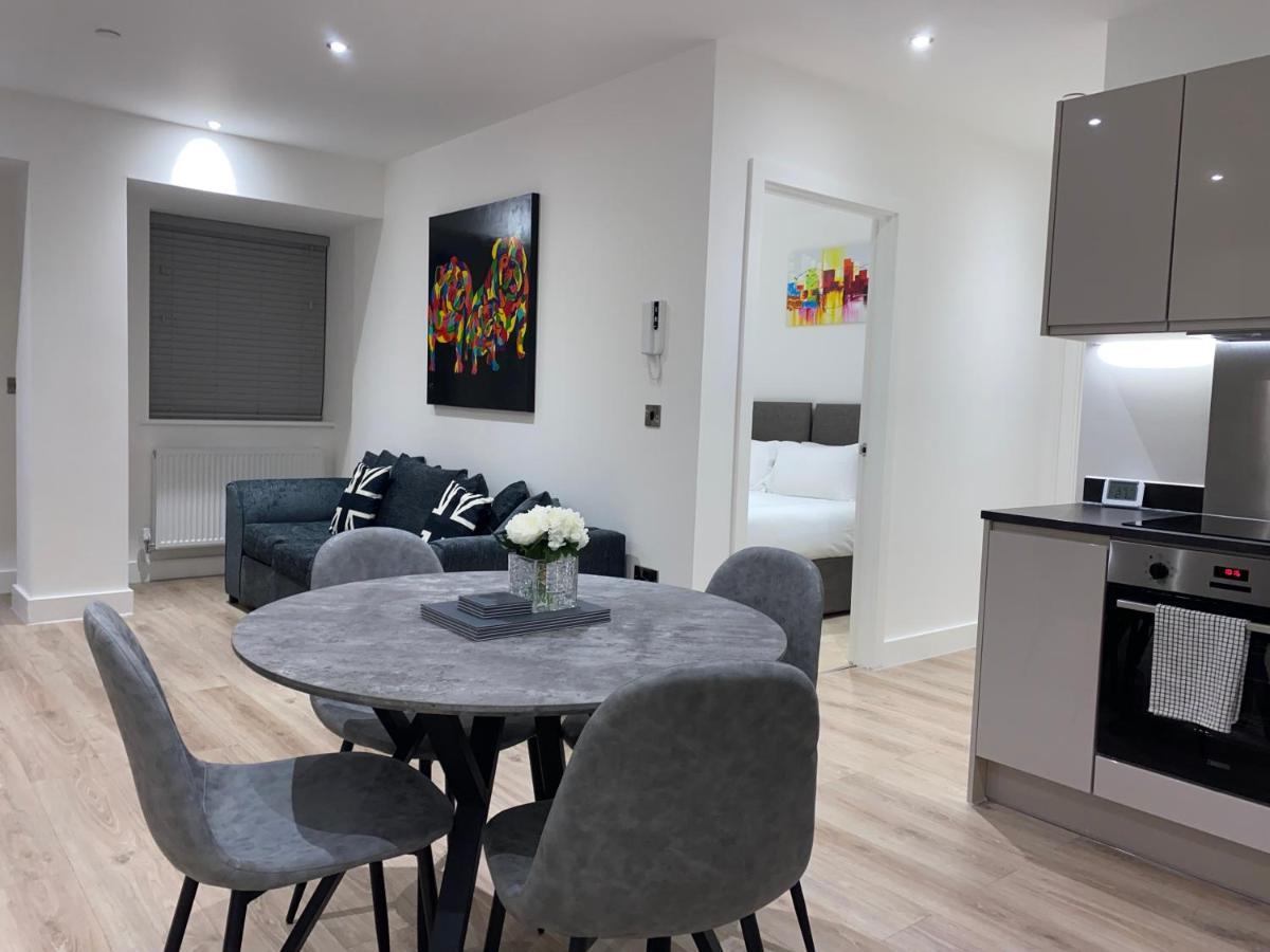 Roomotel - Broadoaks Apartments Solihull Eksteriør billede
