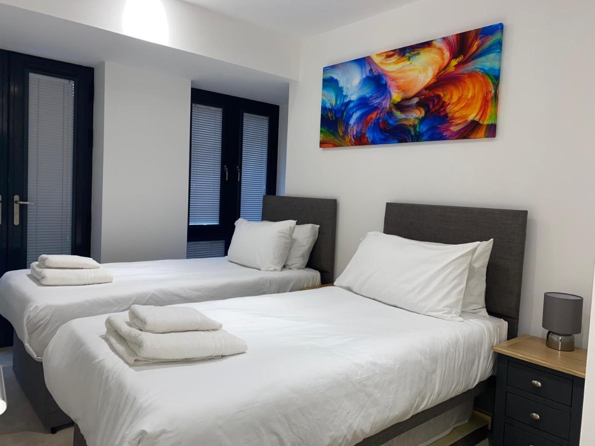 Roomotel - Broadoaks Apartments Solihull Eksteriør billede