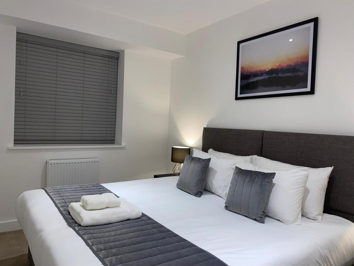 Roomotel - Broadoaks Apartments Solihull Eksteriør billede