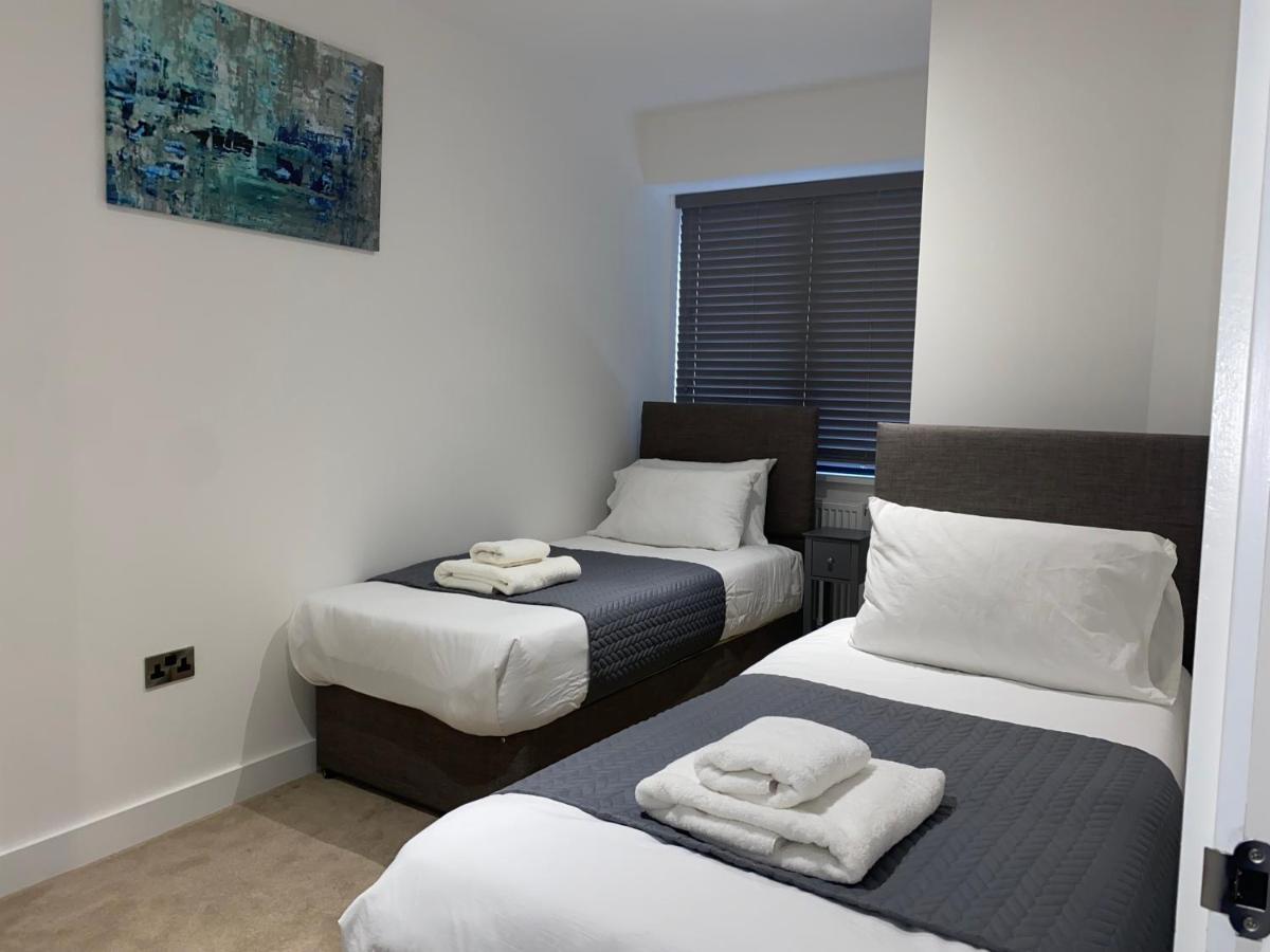 Roomotel - Broadoaks Apartments Solihull Eksteriør billede